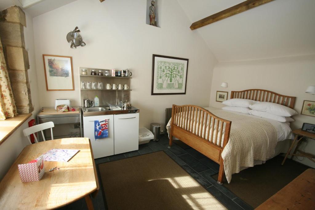 T'S At Lower Rudloe Farm Guest House คอร์แชม ห้อง รูปภาพ