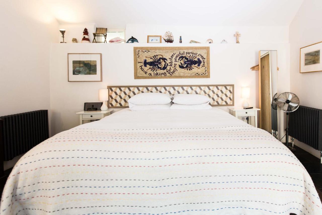 T'S At Lower Rudloe Farm Guest House คอร์แชม ภายนอก รูปภาพ