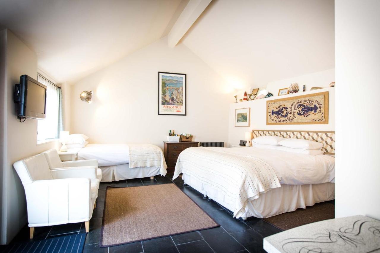 T'S At Lower Rudloe Farm Guest House คอร์แชม ภายนอก รูปภาพ